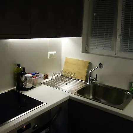 Apartment Bright, Modern & Minimal In Cholargos Athens