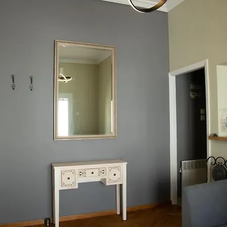 Apartment Bright, Modern & Minimal In Cholargos Athens